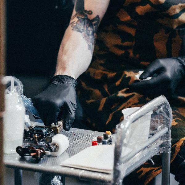 Безопасность при нанесении татуировки. Тату-салон в Москве КОТ Студио