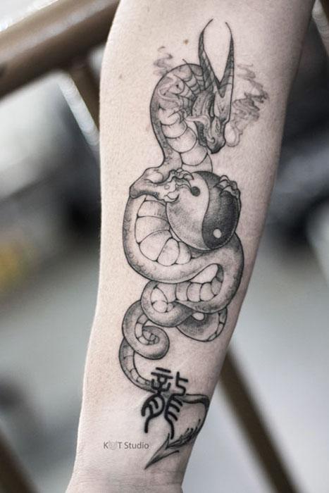 Эскизы татуировок в стиле графика