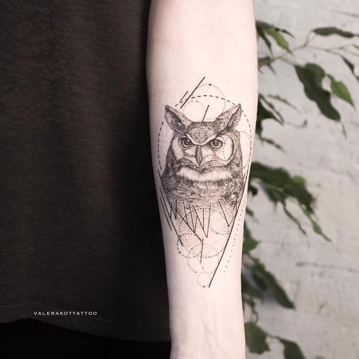 Варианты изображения и комбинирования совы в татуировках