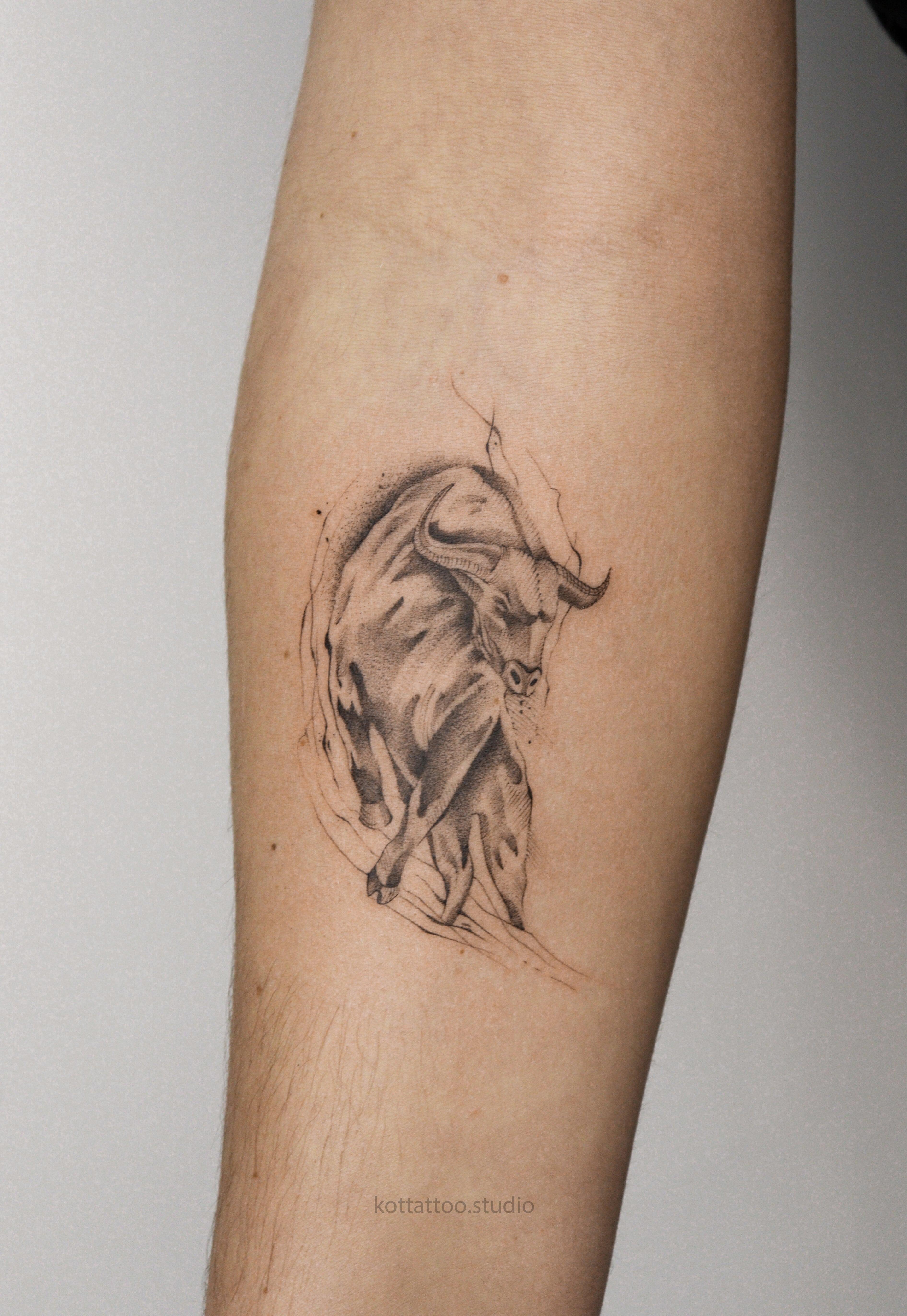 Тату бык - мастер Андрей, портфолио KOT Tattoo Studio
