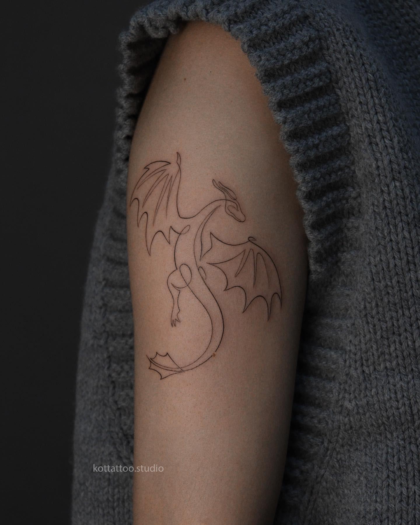 Тату одна линия дракон - мастер Саша, портфолио КOT Tattoo Studio